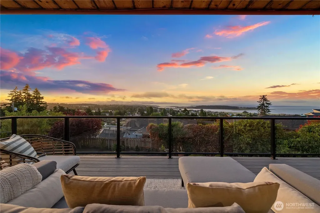 675 SW Franklin Court Oak Harbor WA 98277