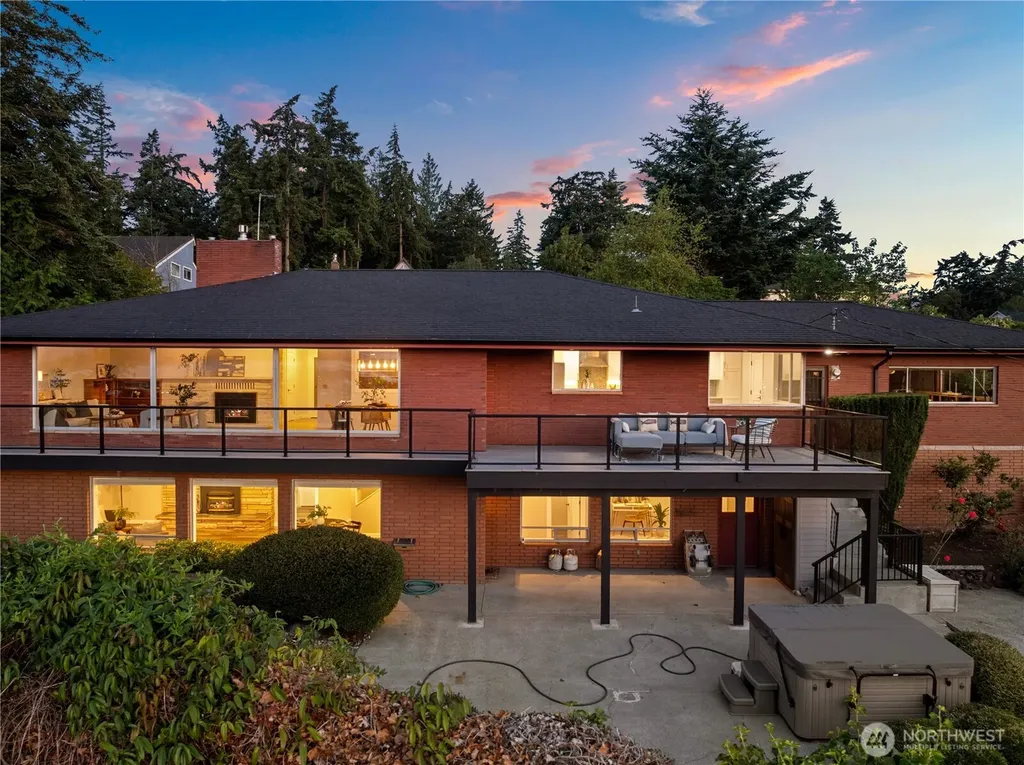675 SW Franklin Court Oak Harbor WA 98277
