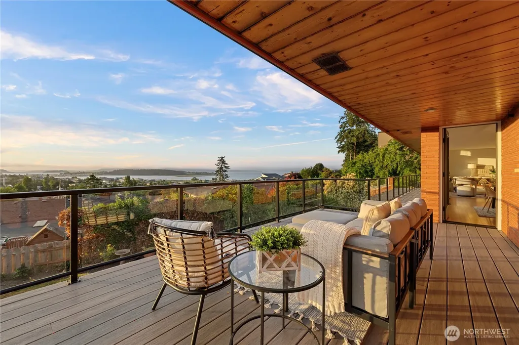675 SW Franklin Court Oak Harbor WA 98277