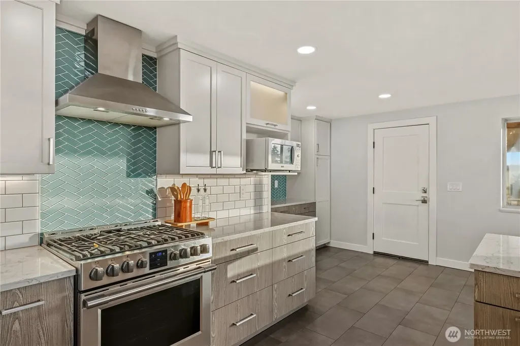 675 SW Franklin Court Oak Harbor WA 98277