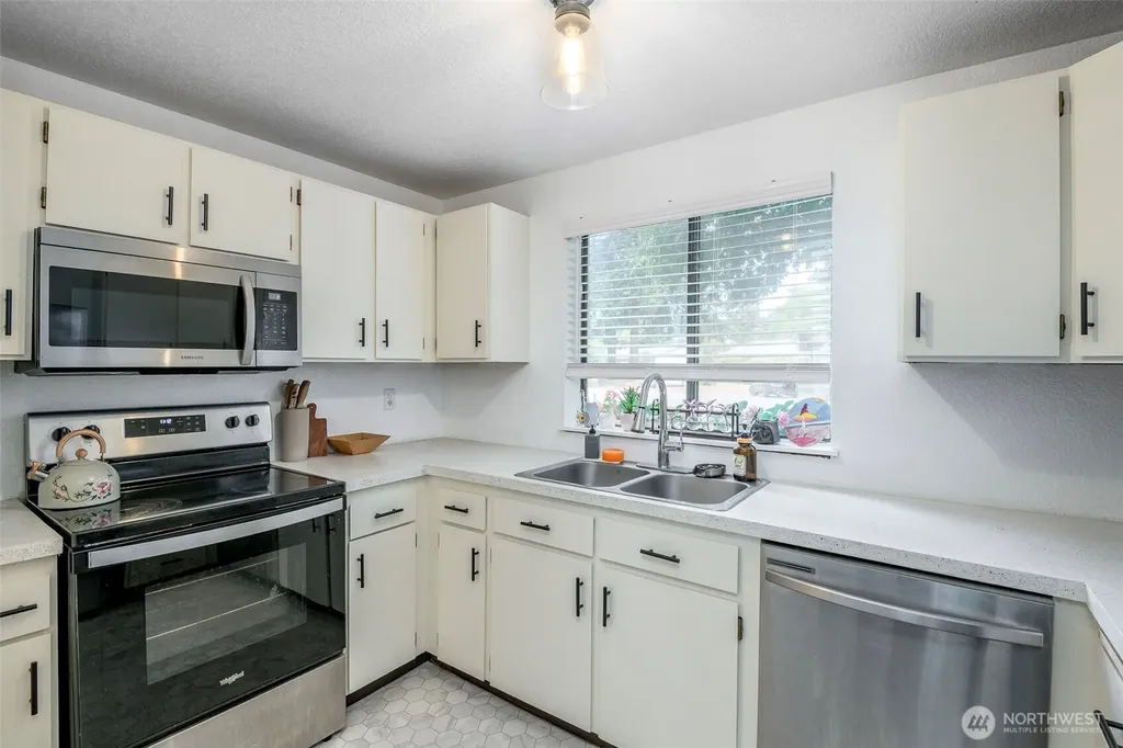 2209 Mciver Court SW Tumwater WA 98512