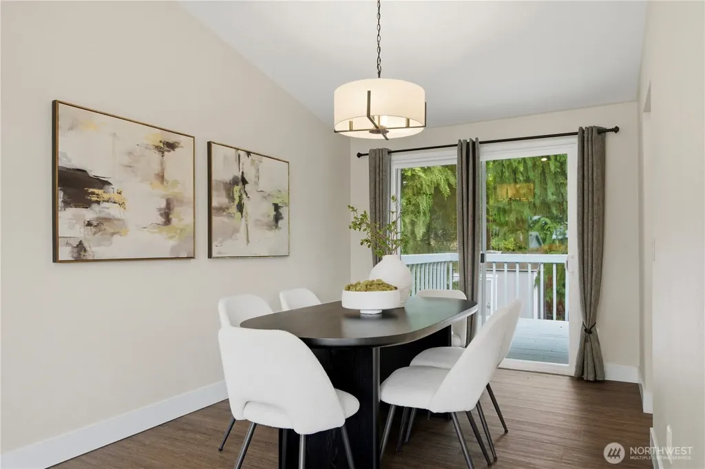 13232 NE 130th Place Kirkland WA 98034