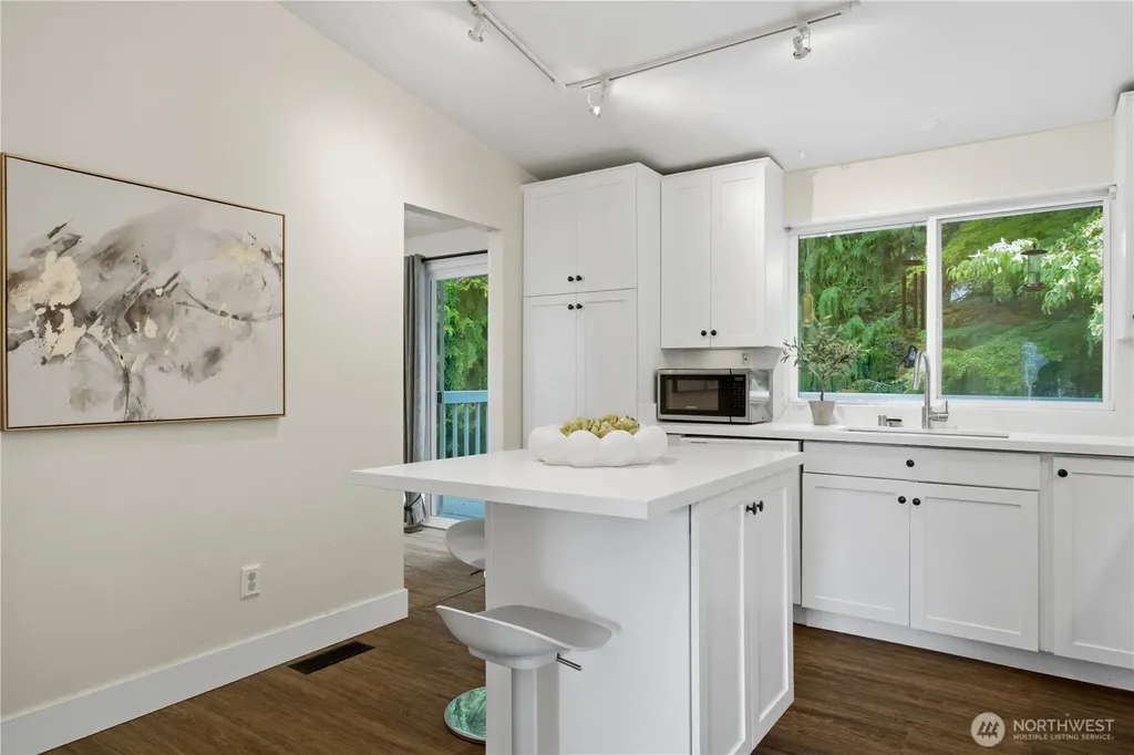 13232 NE 130th Place Kirkland WA 98034