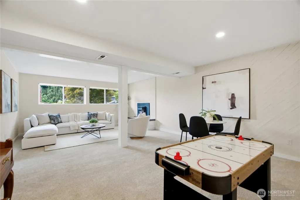 13232 NE 130th Place Kirkland WA 98034
