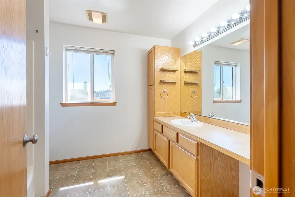4873 Lighthouse Drive Blaine WA 98230