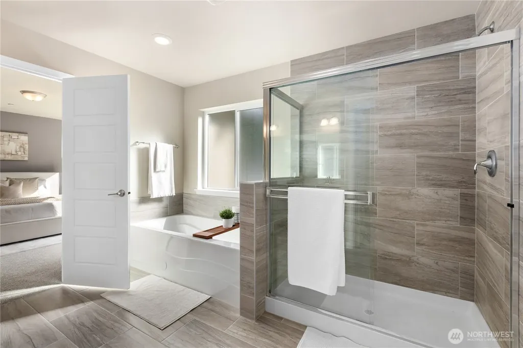 12005 SE 299th Place Auburn WA 98092