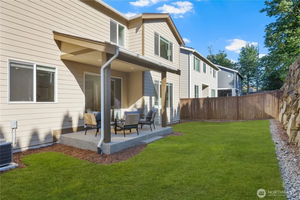 12005 SE 299th Place Auburn WA 98092
