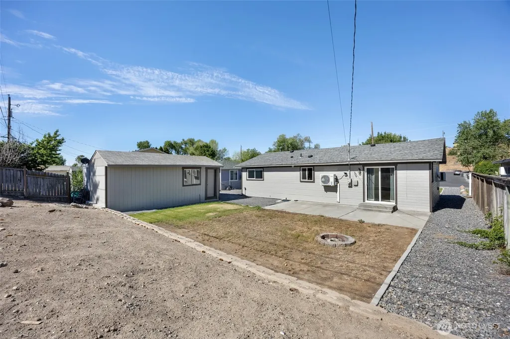 1545 Mary Street Moses Lake WA 98837