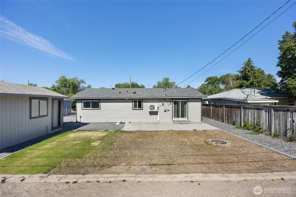 1545 Mary Street Moses Lake WA 98837