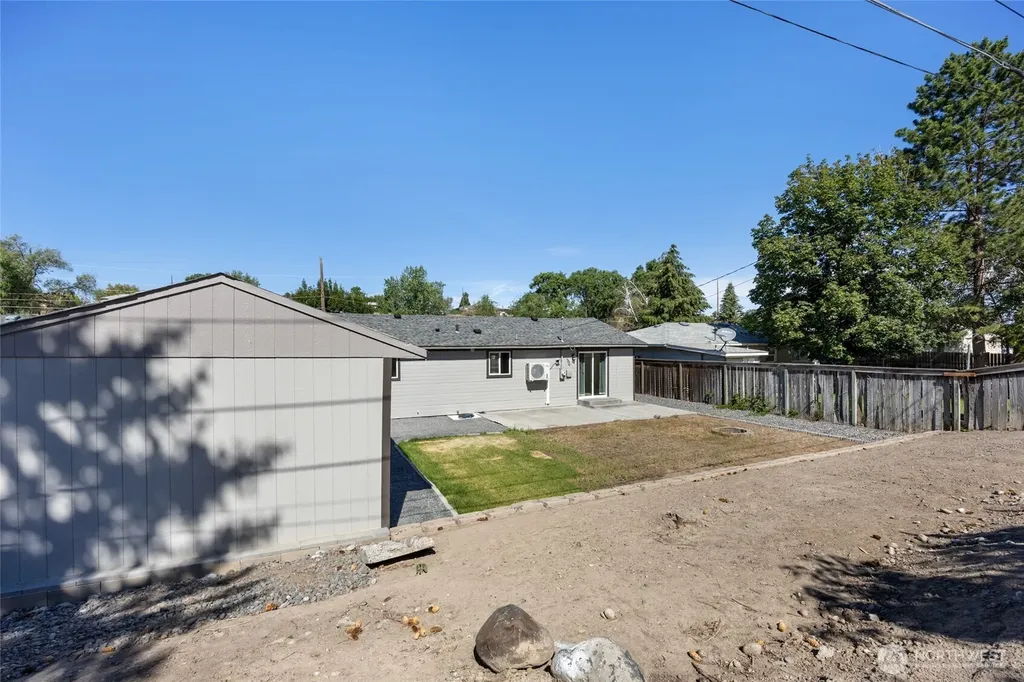 1545 Mary Street Moses Lake WA 98837