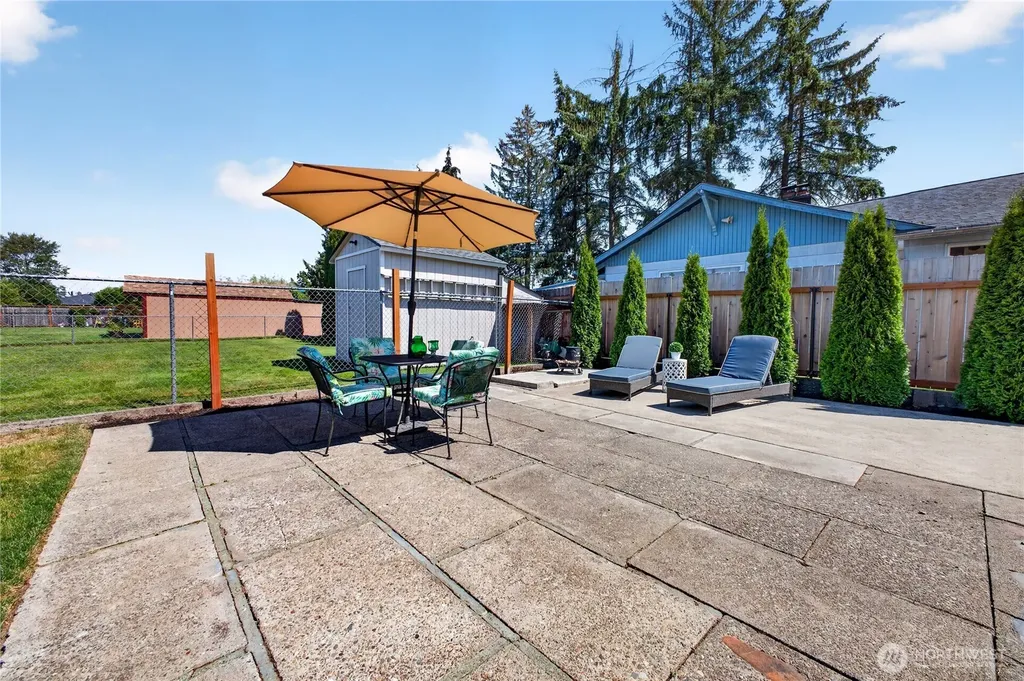 607 14th Street SW Puyallup WA 98371