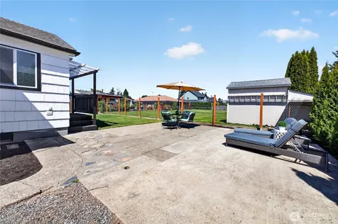 607 14th Street SW Puyallup WA 98371