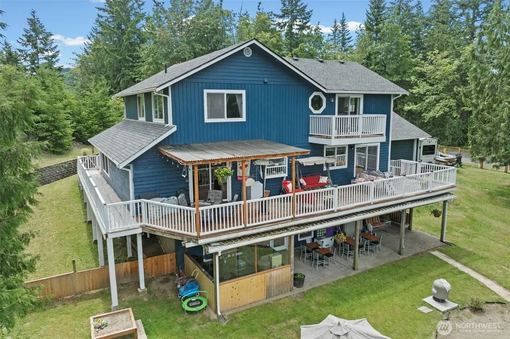 19515 Ap Tubbs Road E Carbonado WA 98323