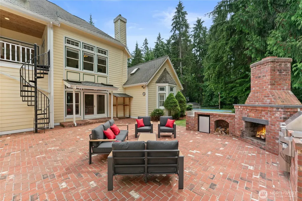22132 NE 114th Street Redmond WA 98053
