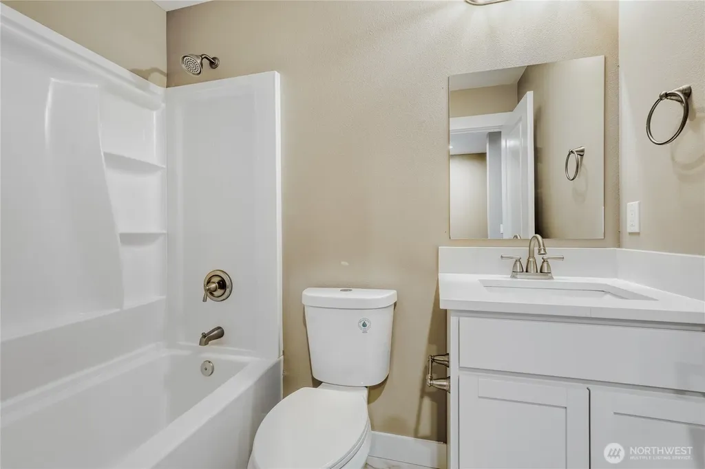 3403 S 144th Lane Tukwila WA 98168
