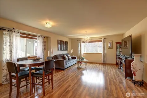 1014 E. 71st Street Court Tacoma WA 98404