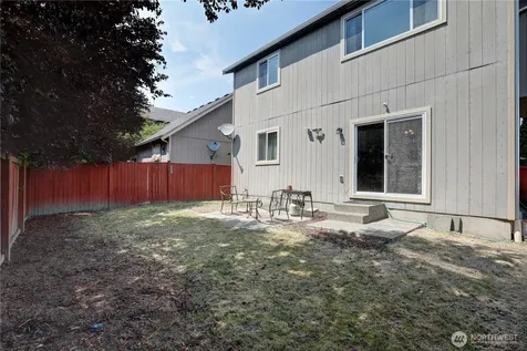 1014 E. 71st Street Court Tacoma WA 98404