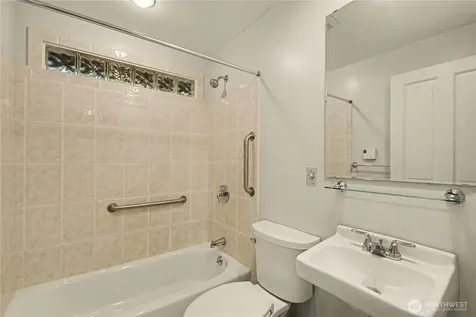 14026 Meridian Avenue N Shoreline WA 98133