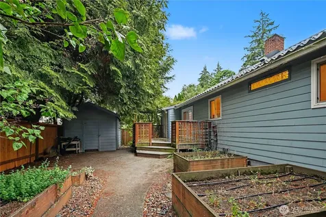 14026 Meridian Avenue N Shoreline WA 98133
