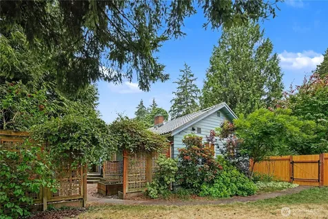 14026 Meridian Avenue N Shoreline WA 98133