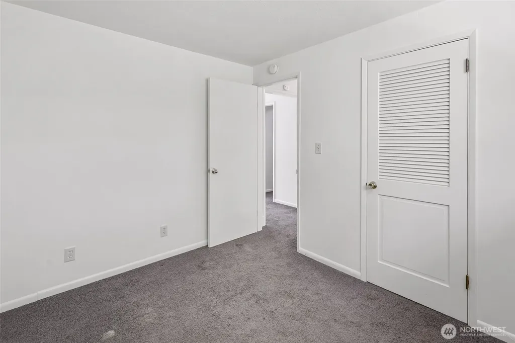 10045 10th Avenue SW Seattle WA 98146