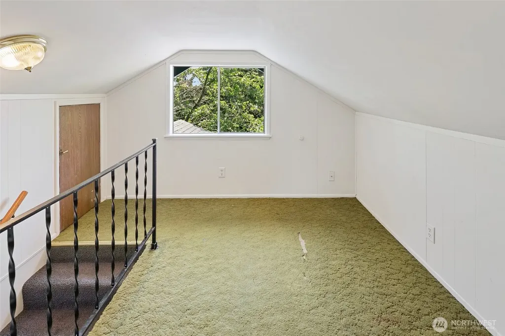 10045 10th Avenue SW Seattle WA 98146