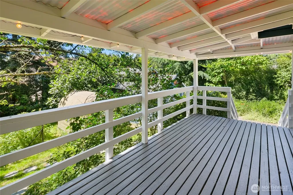 10045 10th Avenue SW Seattle WA 98146