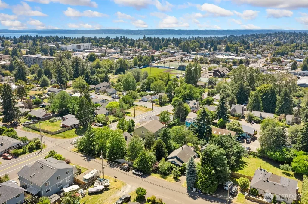 10045 10th Avenue SW Seattle WA 98146