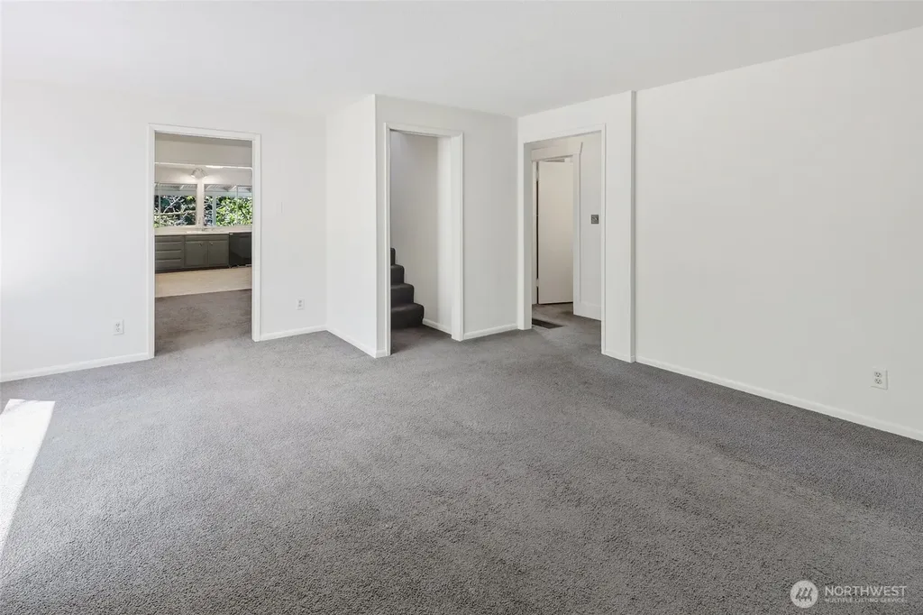 10045 10th Avenue SW Seattle WA 98146