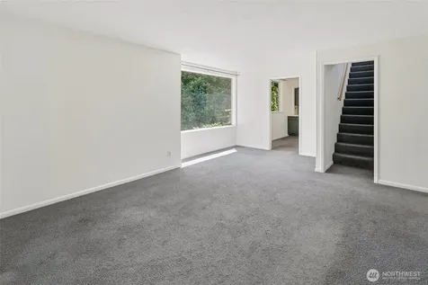 10045 10th Avenue SW Seattle WA 98146
