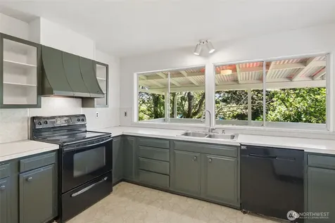 10045 10th Avenue SW Seattle WA 98146