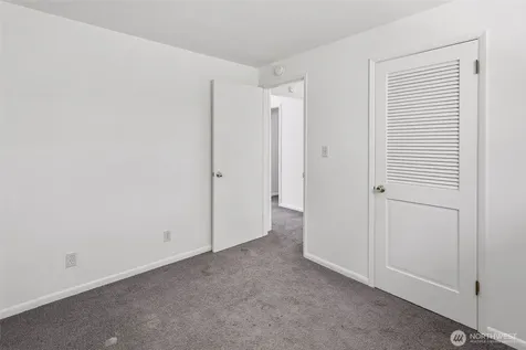 10045 10th Avenue SW Seattle WA 98146
