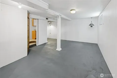 10045 10th Avenue SW Seattle WA 98146