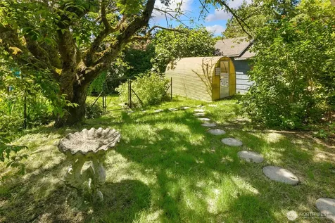 10045 10th Avenue SW Seattle WA 98146