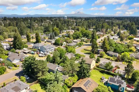 10045 10th Avenue SW Seattle WA 98146