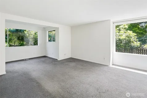 10045 10th Avenue SW Seattle WA 98146