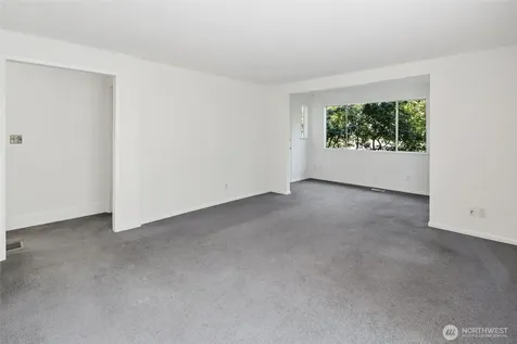 10045 10th Avenue SW Seattle WA 98146