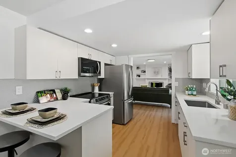 10407 170th Avenue NE Redmond WA 98052
