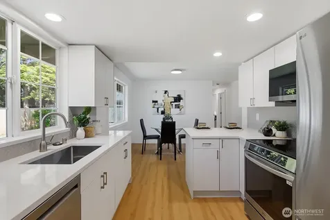 10407 170th Avenue NE Redmond WA 98052
