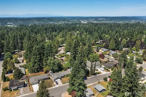 10407 170th Avenue NE Redmond WA 98052