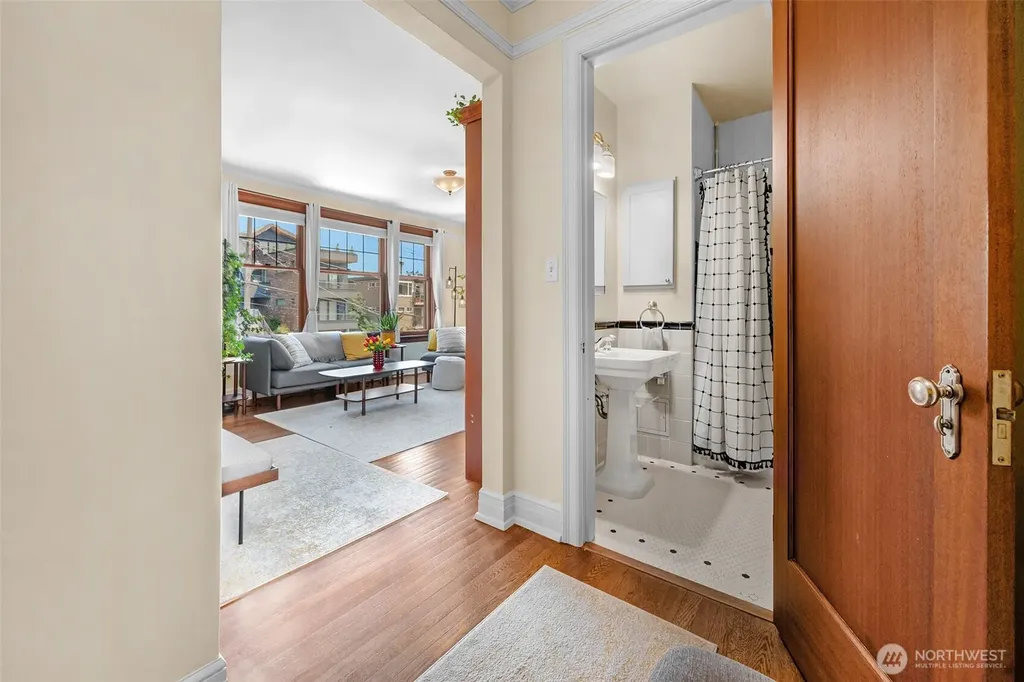 405 Prospect Street Seattle WA 98109
