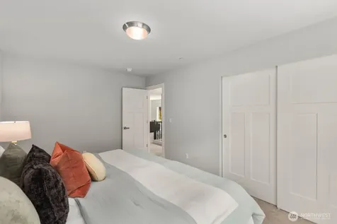 111 153rd Street SW Lynnwood WA 98087