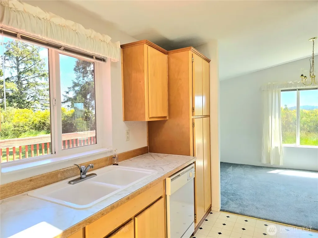 509 E Pacific Avenue Westport WA 98595