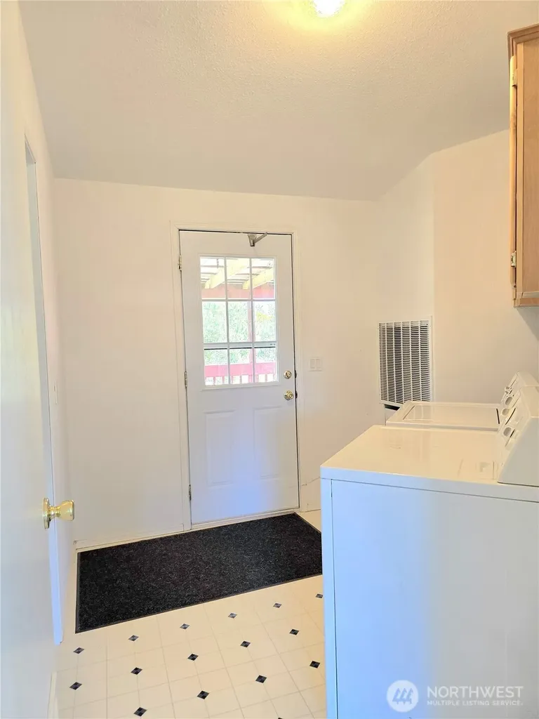 509 E Pacific Avenue Westport WA 98595