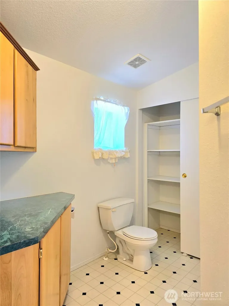 509 E Pacific Avenue Westport WA 98595