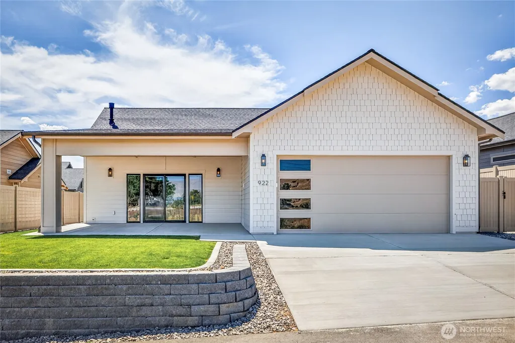 922 Racine Springs Drive Wenatchee WA 98801