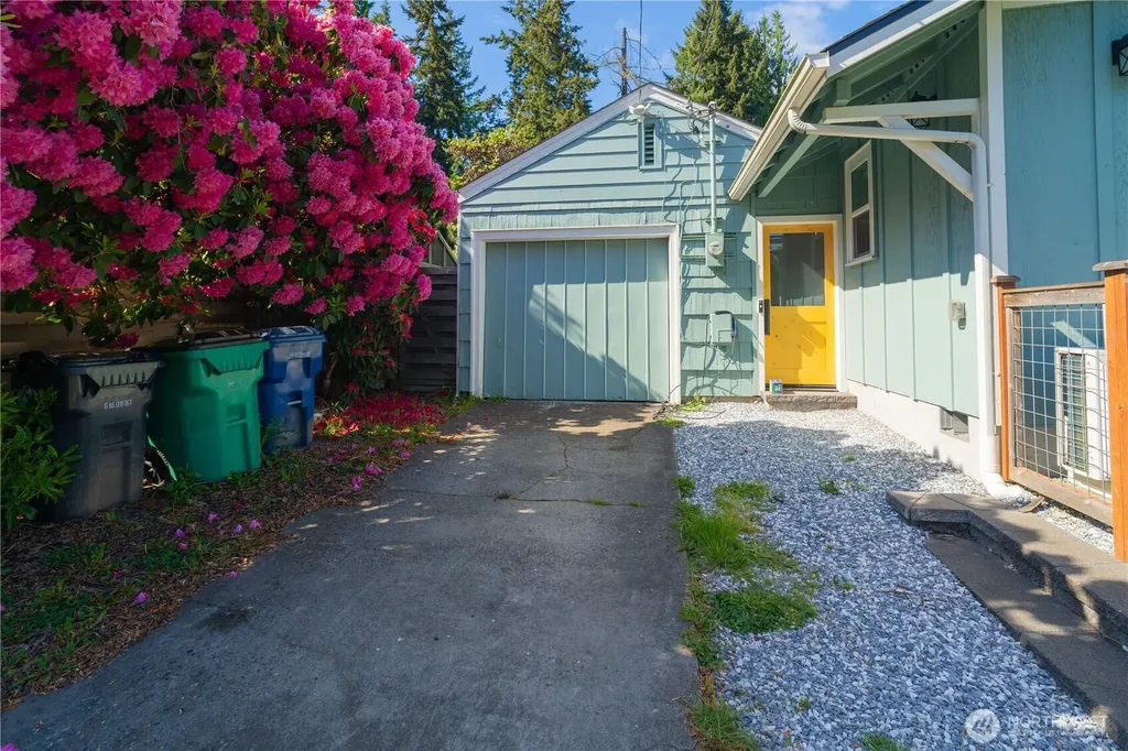 2043 Bethel Street NE Olympia WA 98506