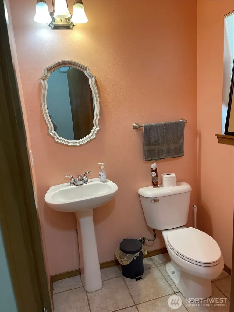 6209 25th Street NE Tacoma WA 98422