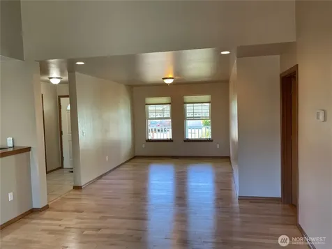 6209 25th Street NE Tacoma WA 98422