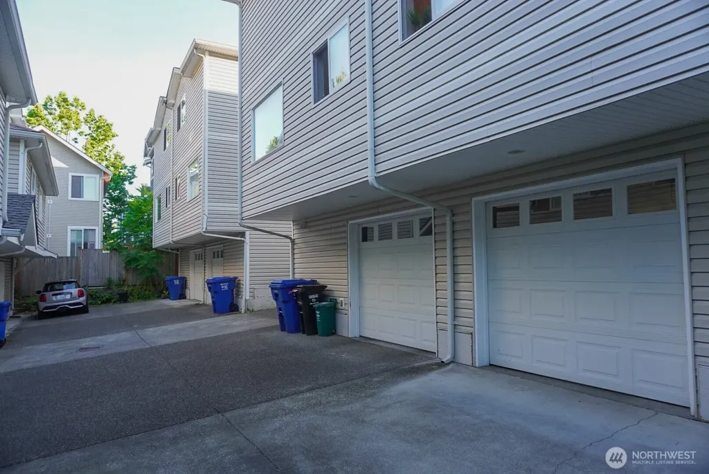9426 Linden Avenue N Seattle WA 98103